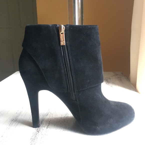 Jessica Simpson suede ankle booties - Picture 1 of 6